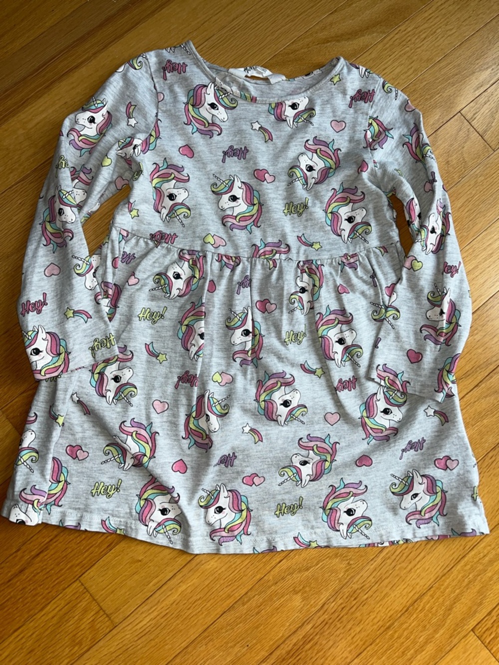 🍀6/$20 H&M Grey Girls Unicorn Print Long Sleeve Top with Pastel Accents